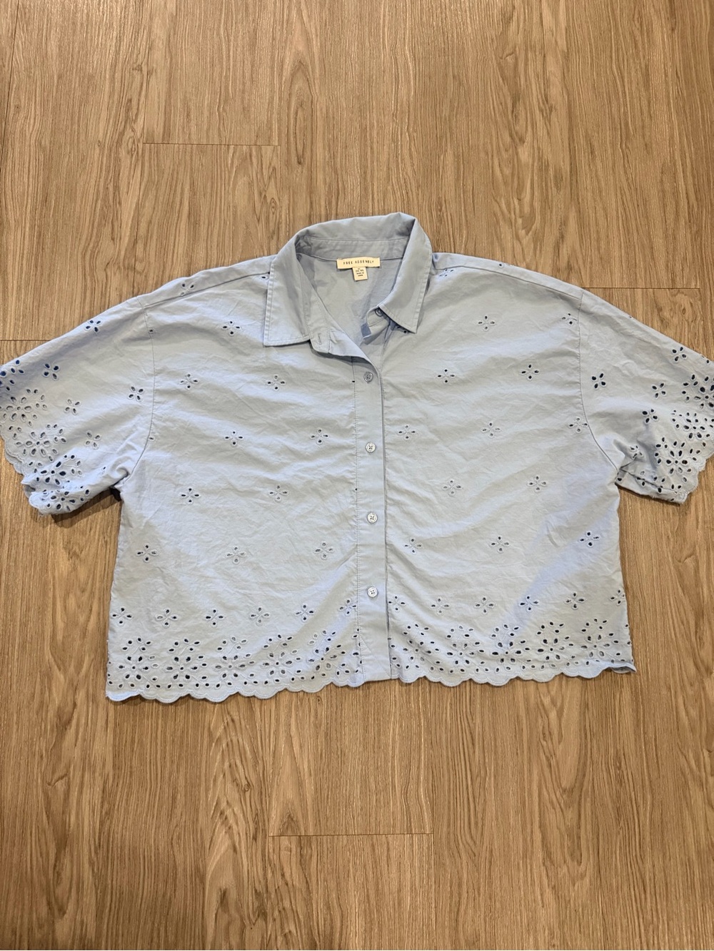 Free assembly Light Blue Eyelet Cropped Button-Up Shirt oversize